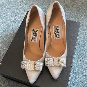Sliver dress high heels